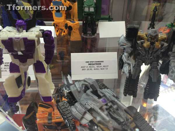 Botcon 2014 Hasbro Booth Age Of Extinction Display  (28 of 153)